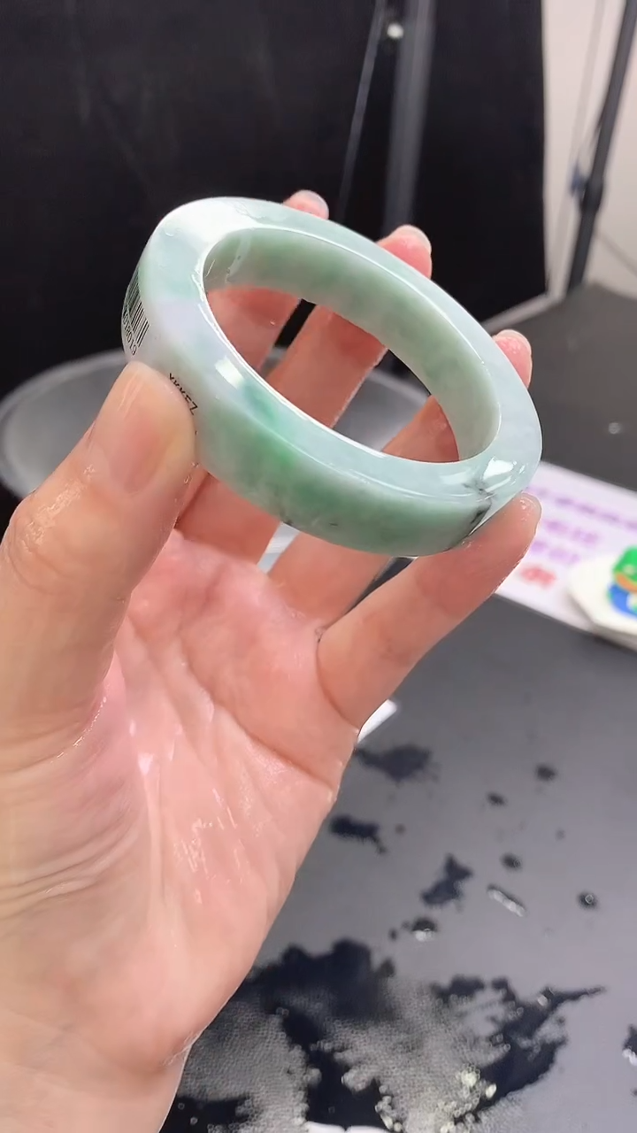 【闪购商品】定制翡翠手镯未镶嵌8 54-56正