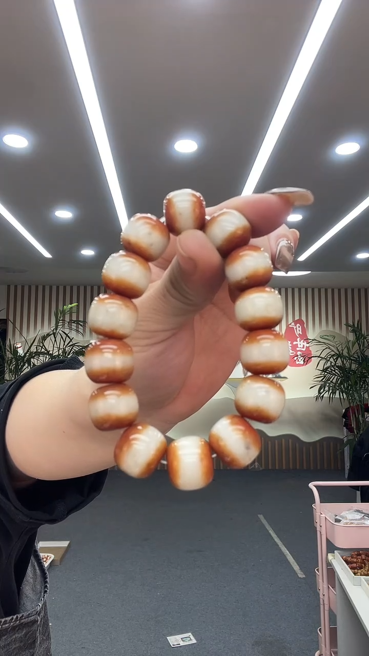 未镶嵌手链透闪石质玉无*哥手串