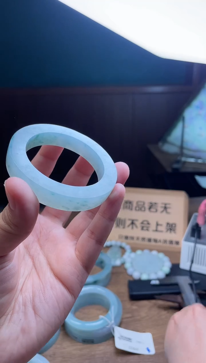 【闪购商品】定制翡翠手镯未镶嵌定制