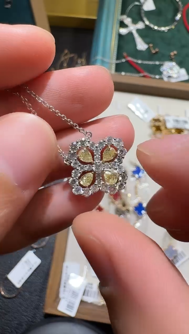 【闪购商品】钻石套链18K金镶嵌黄钻loop套链