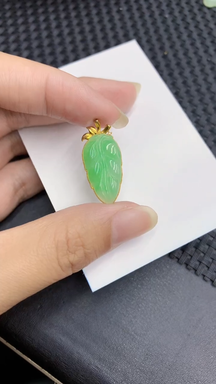 【闪购商品】翡翠颈饰18K金镶嵌            8