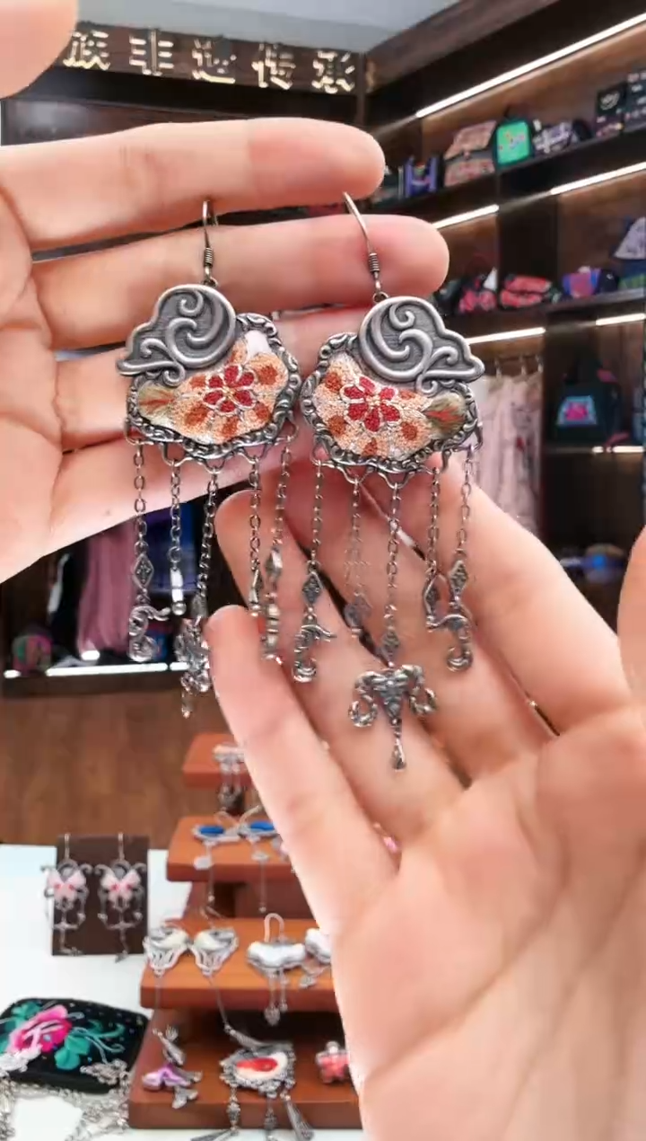 【闪购商品】织绣70蚩梦苗族古绣