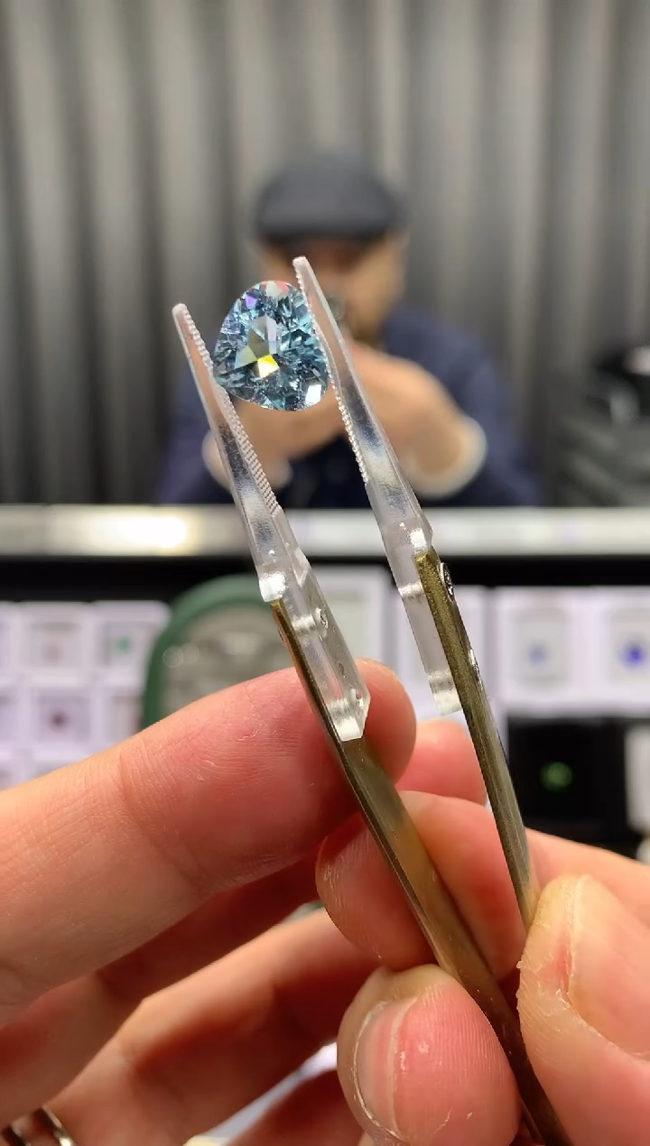【闪购商品】海蓝宝石笔搁未镶嵌2.85ct  50
