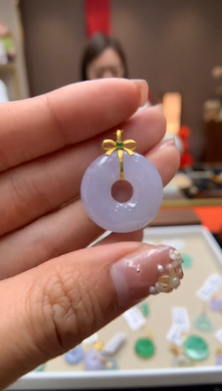 【闪购商品】翡翠颈饰18K金镶嵌甜甜圈