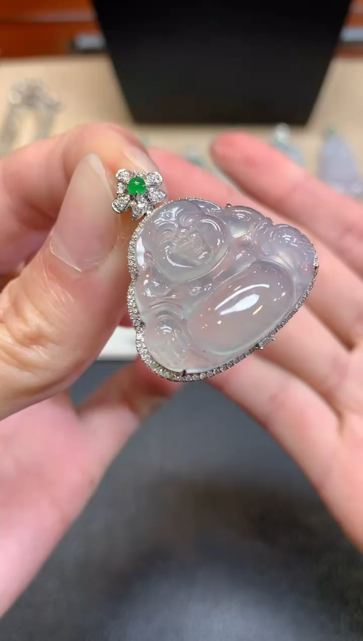 【闪购商品】翡翠颈饰18K金镶嵌佛公【无服务费】