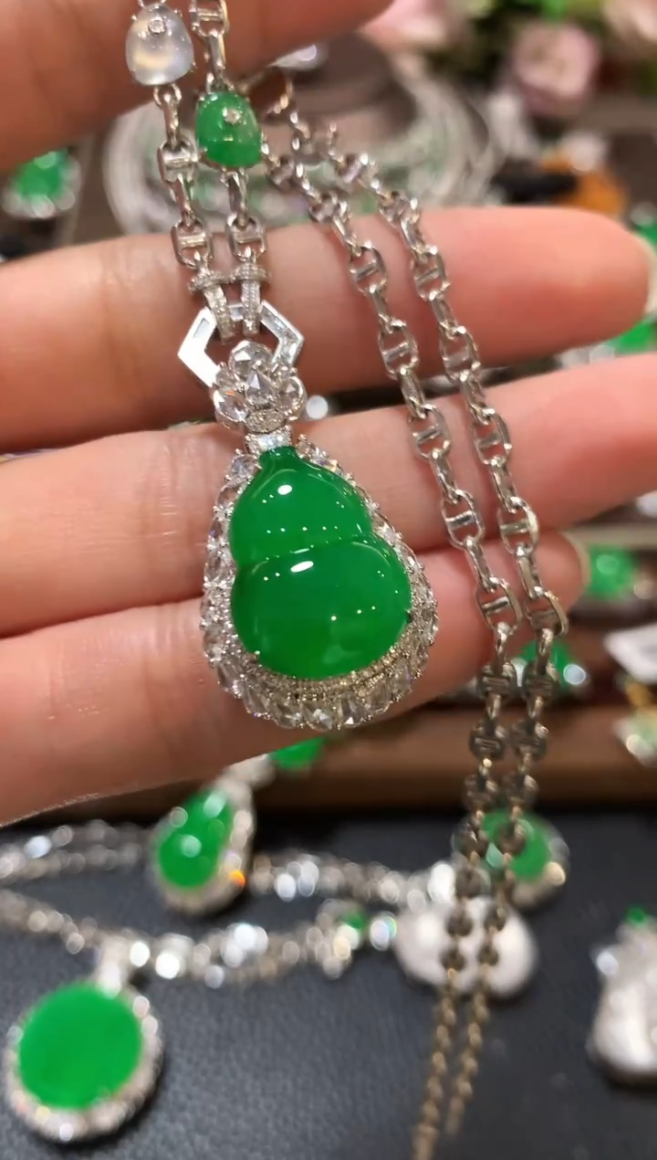 吊坠(不含链)18K金镶嵌翡翠用****）z150 