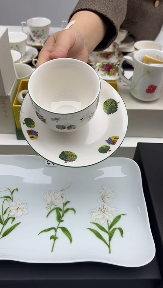 【闪购商品】中古回流瓷器，好看谨慎参拍