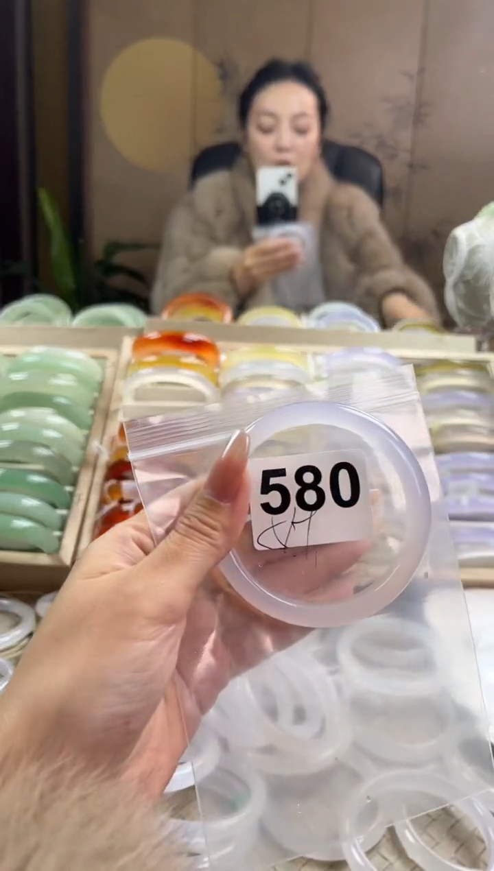 手镯玛瑙/玉髓未镶嵌580