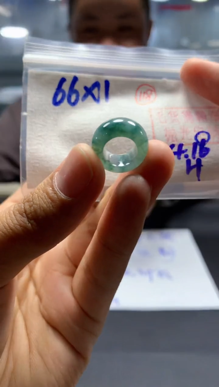 定制翡翠未镶嵌甜甜圈#66元-毛货需精细抛光