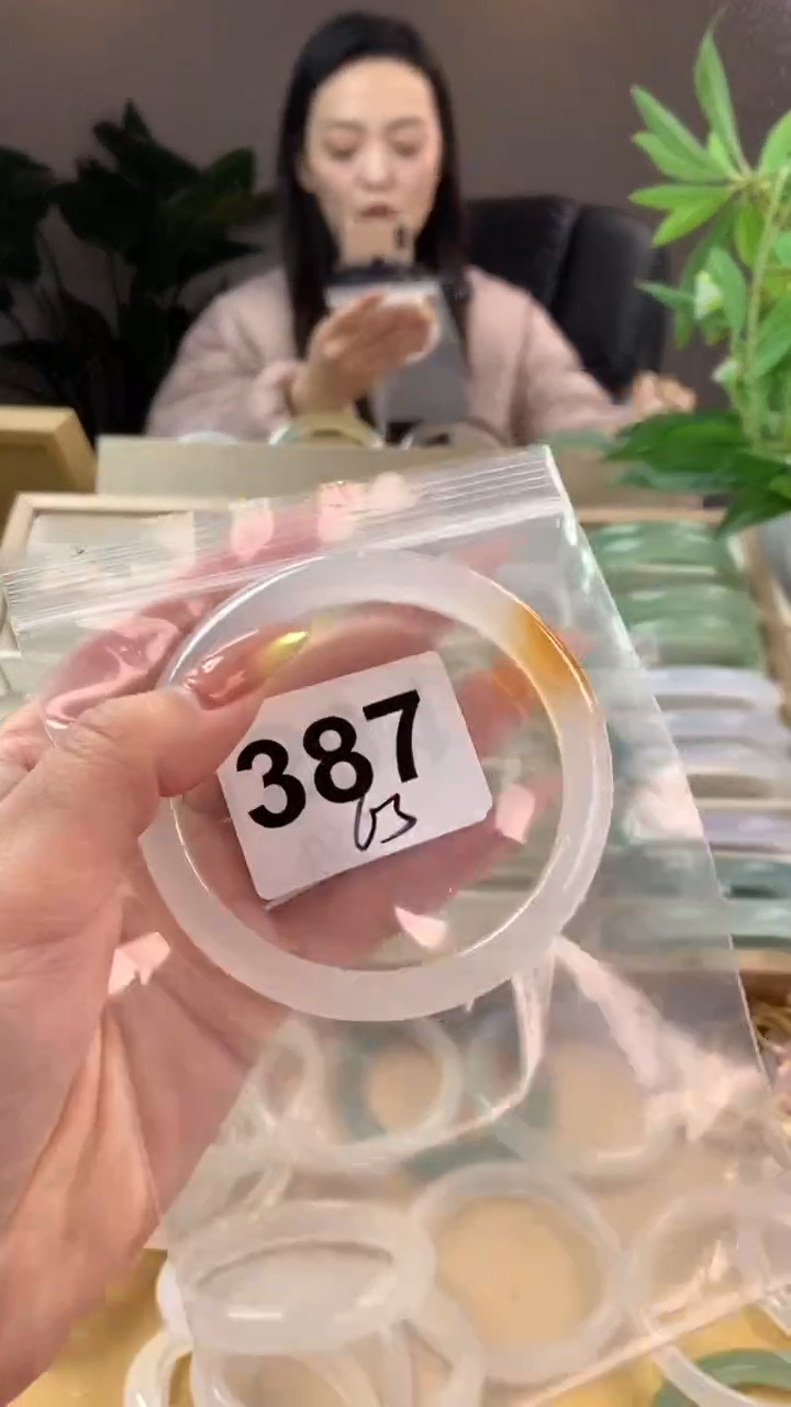 【闪购商品】玛瑙/玉髓手镯未镶嵌387