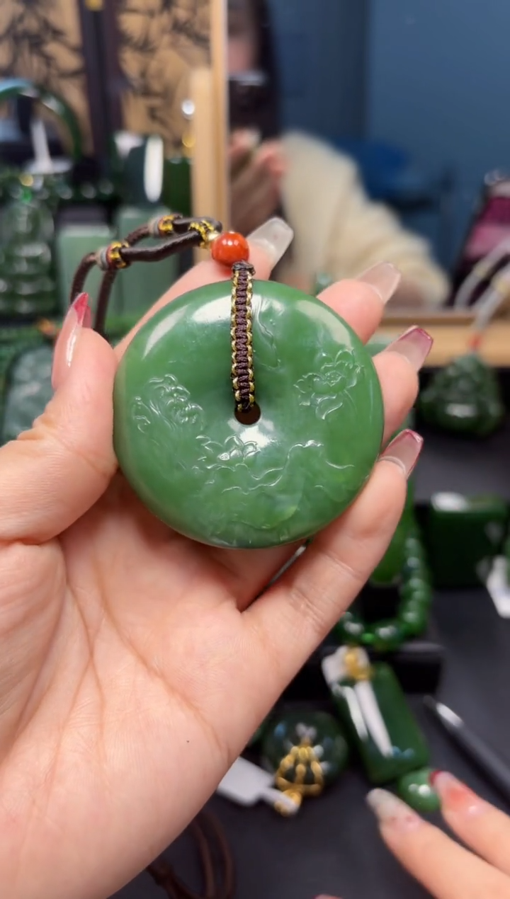 【闪购商品】和田玉（碧玉）吊坠(赠链)未镶嵌1