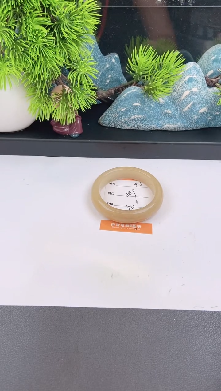 石英质玉手镯未镶嵌46