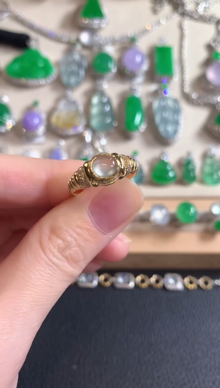 18K金镶嵌戒指翡翠冬日珠宝W40