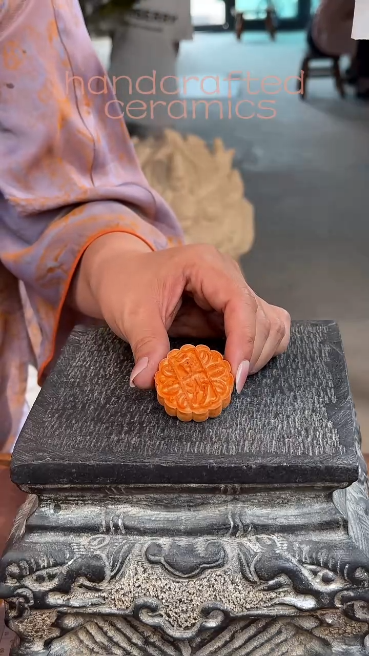 陶瓷手工捏塑摆件丙烯作色