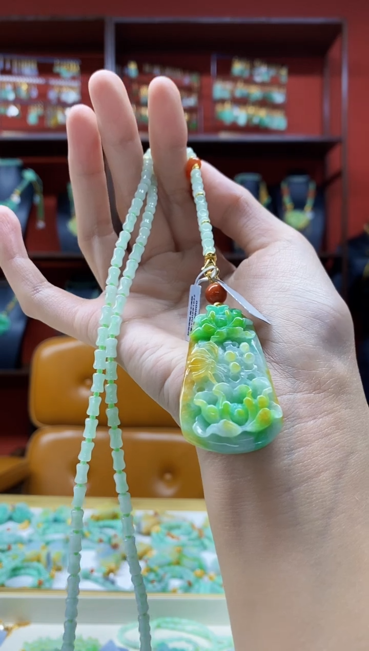 颈饰未镶嵌翡翠浩**下吊坠