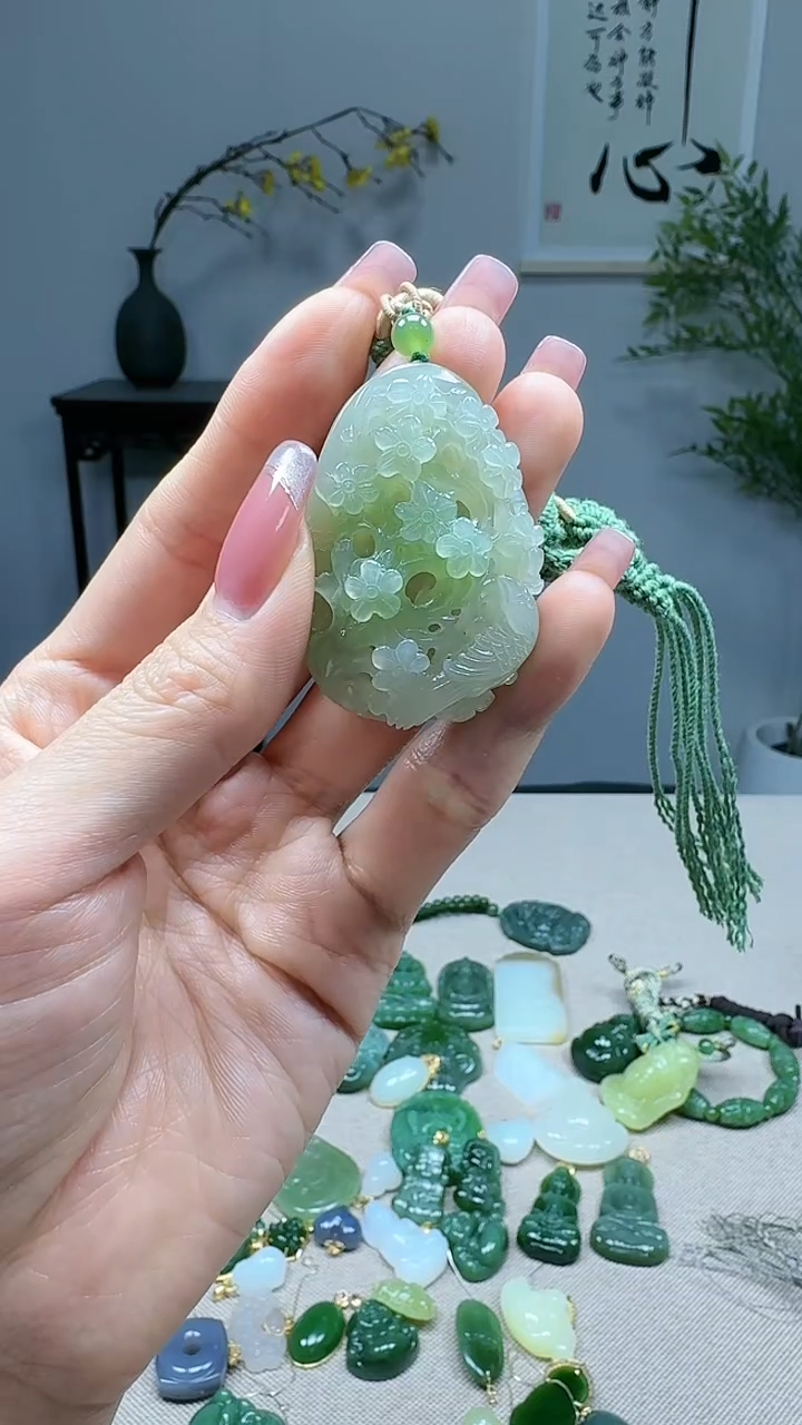 未镶嵌和田玉挂件1