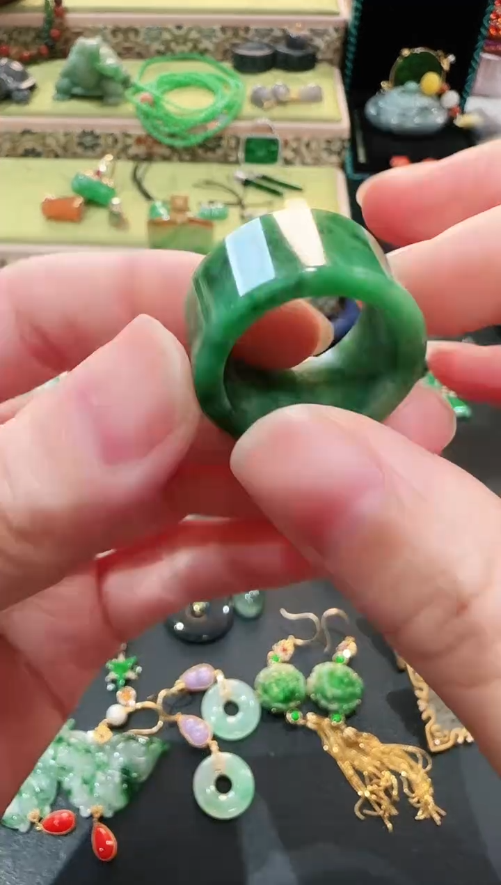 【闪购商品】翡翠颈饰未镶嵌吊坠