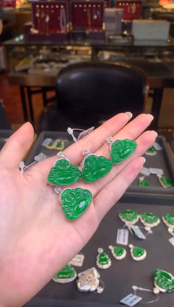 翡翠18K金镶嵌颈饰7009708/1993/多样性发/1件