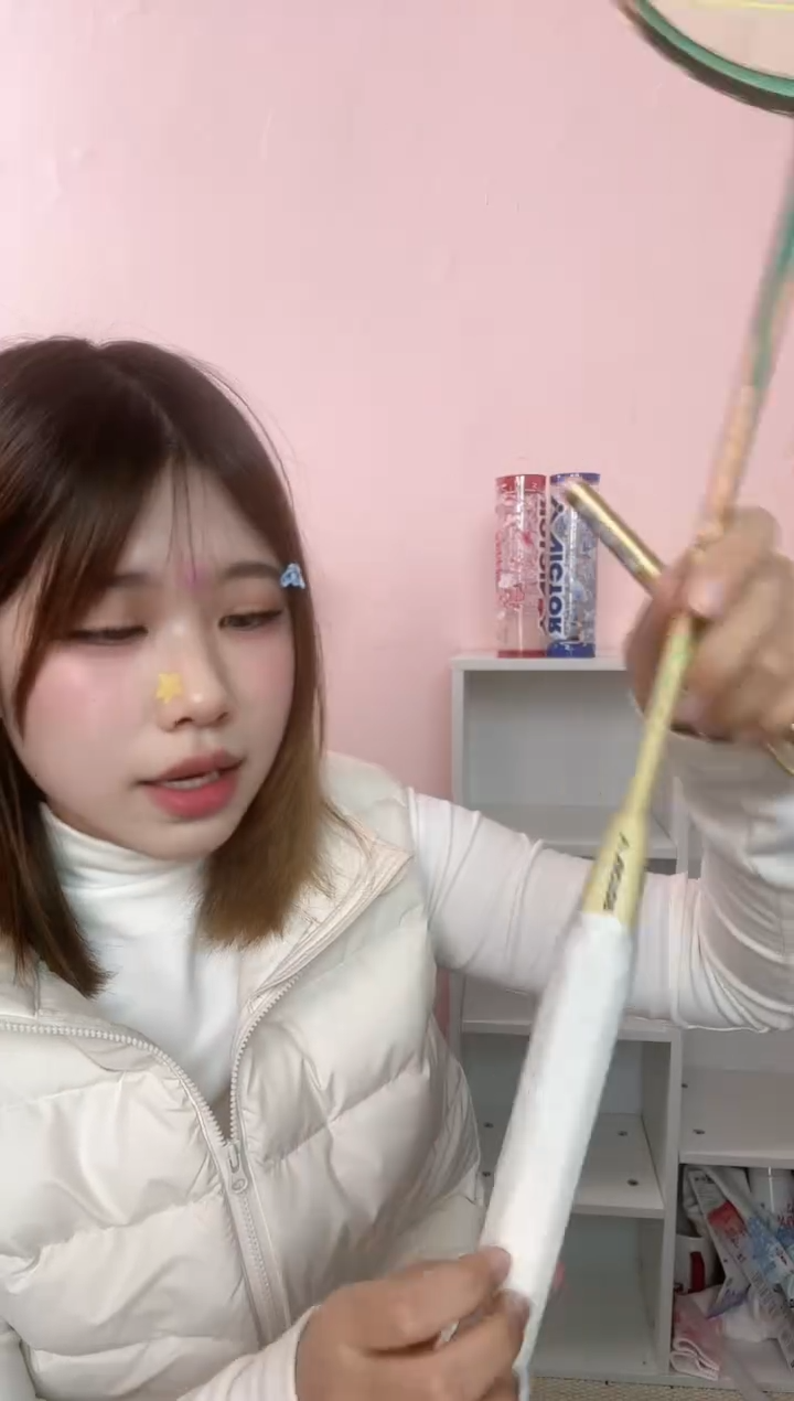 威克多正品微瑕19号 老款铁锤HMRL/V6U穿过线拍框有4处小掉漆