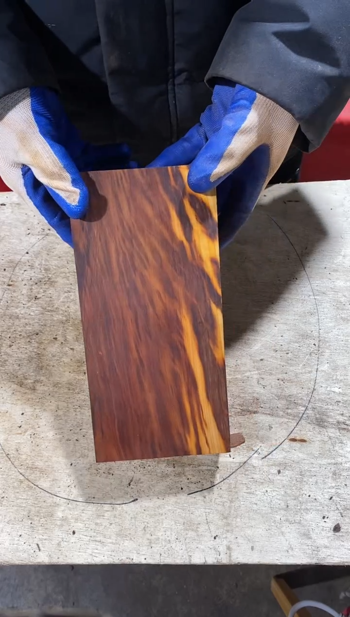 木修*居【11】号原木段，尺寸随型