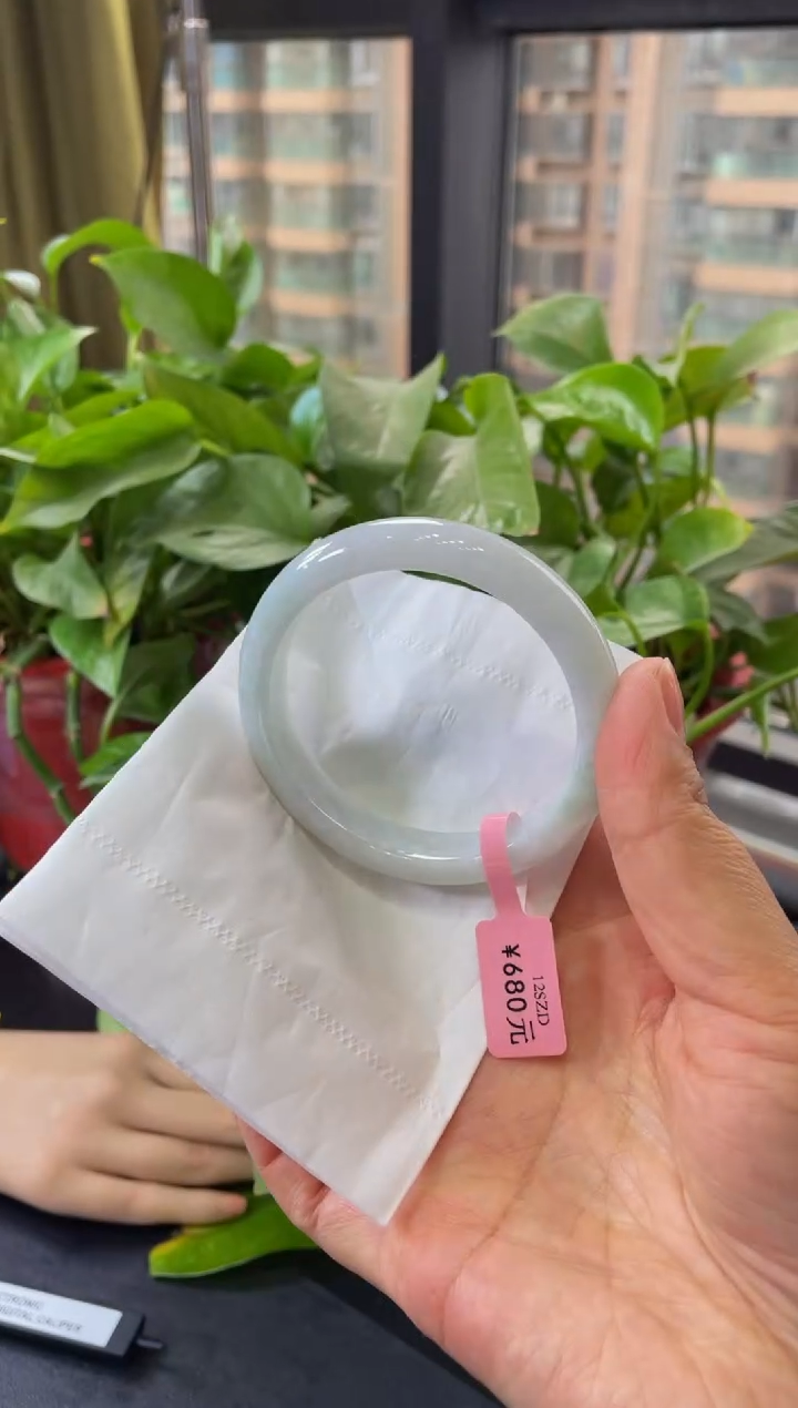 【闪购商品】翡翠手镯未镶嵌手镯26