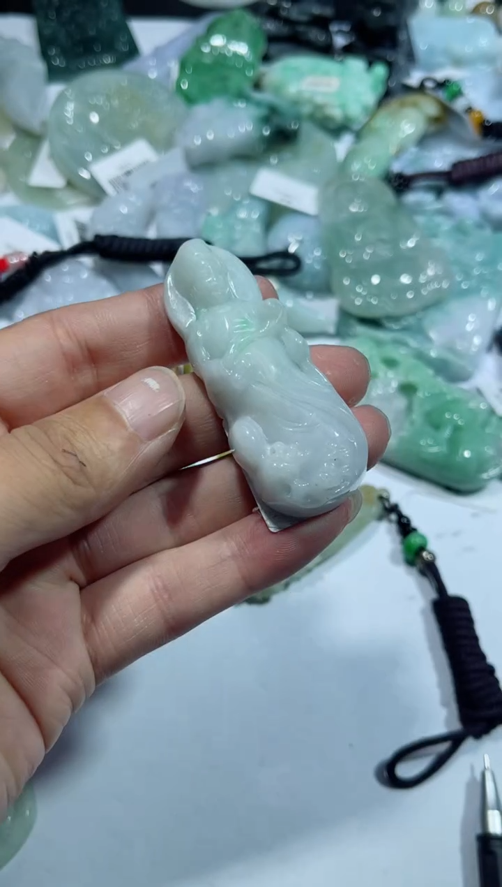 【闪购商品】翡翠颈饰未镶嵌00009249