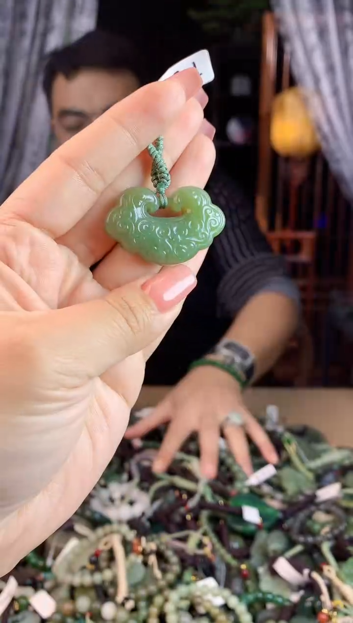 【闪购商品】和田玉挂件未镶嵌多样性发货拍一发一