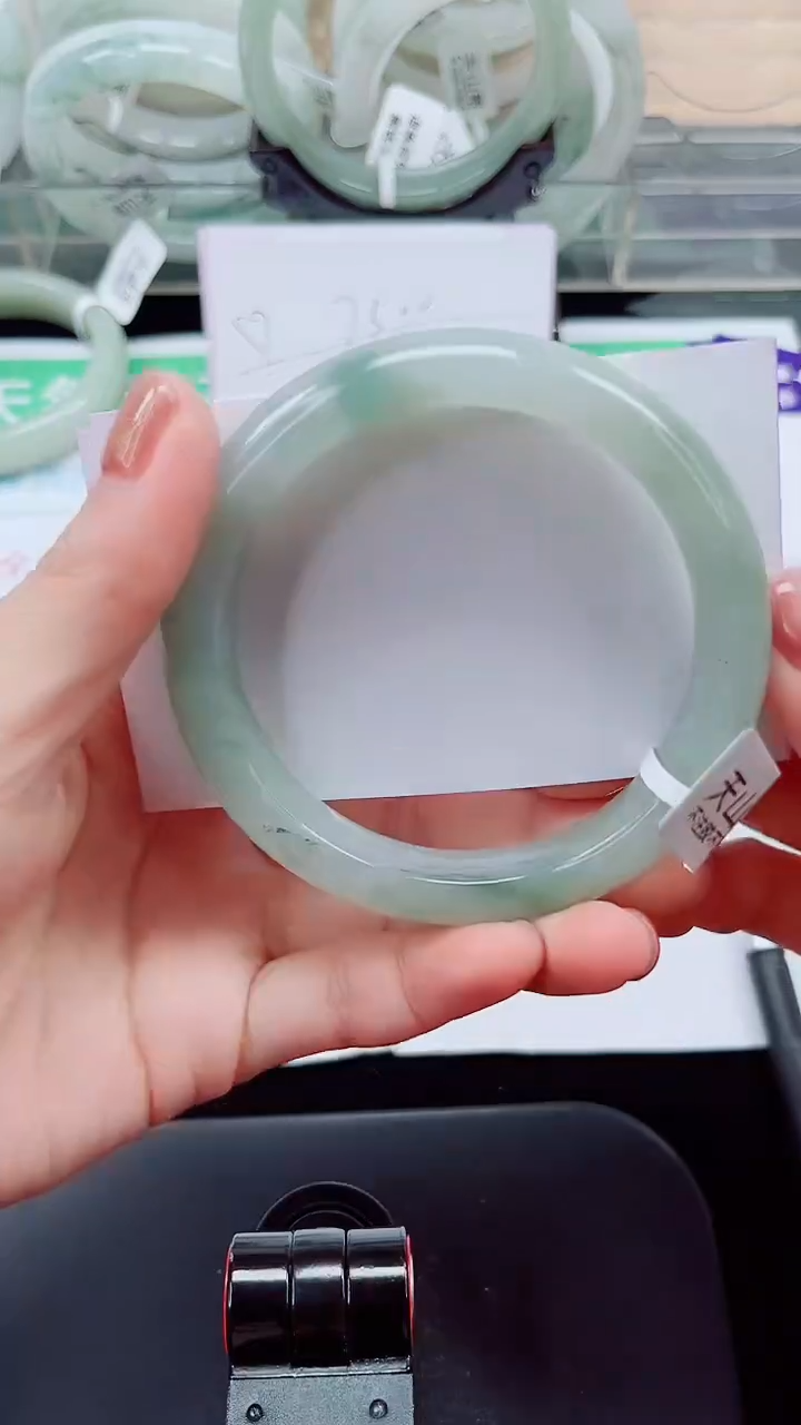 未镶嵌手镯石英质玉124-58/59