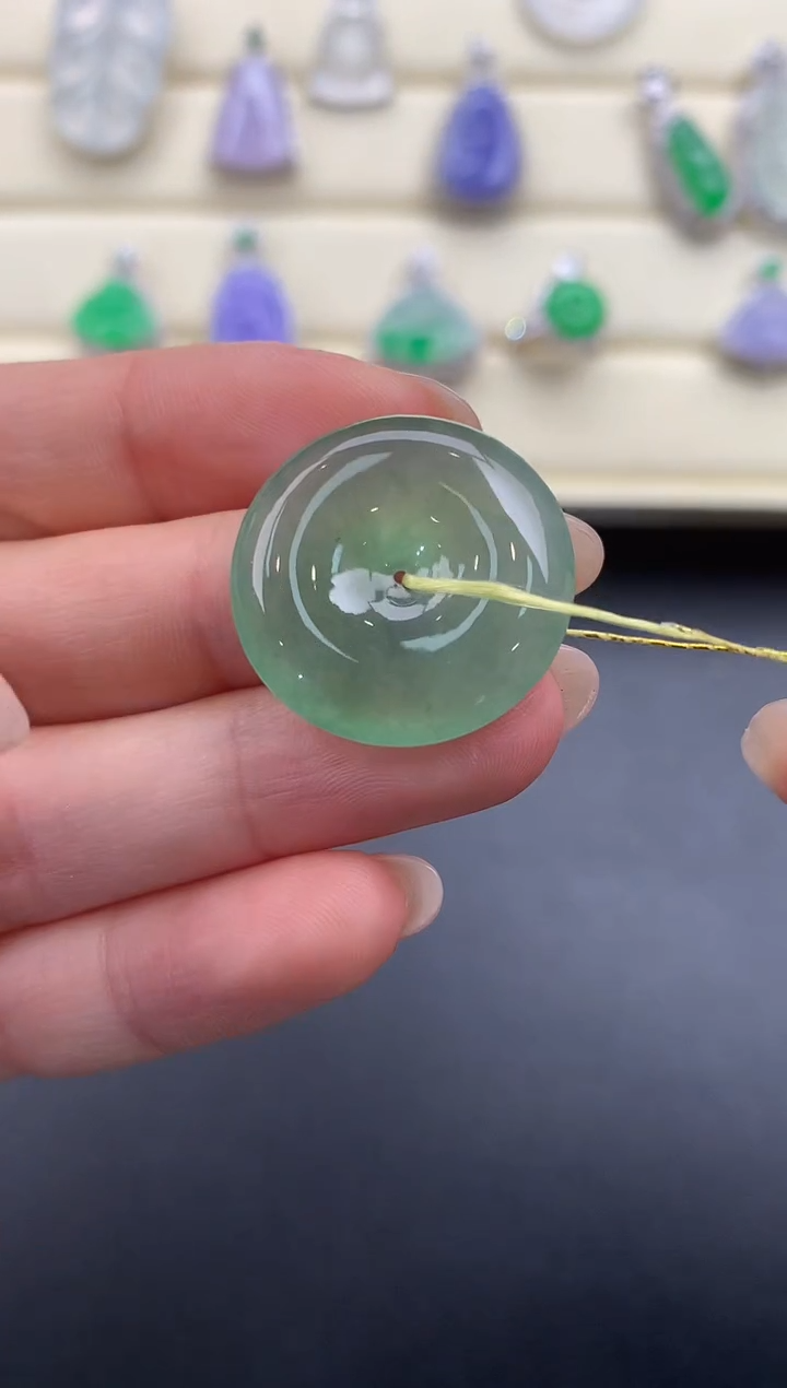 【闪购商品】翡翠颈饰未镶嵌Q763      