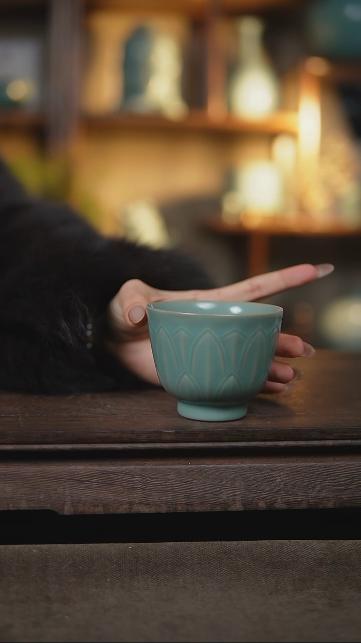 【闪购商品】杯仿古青绿莲瓣杯一级