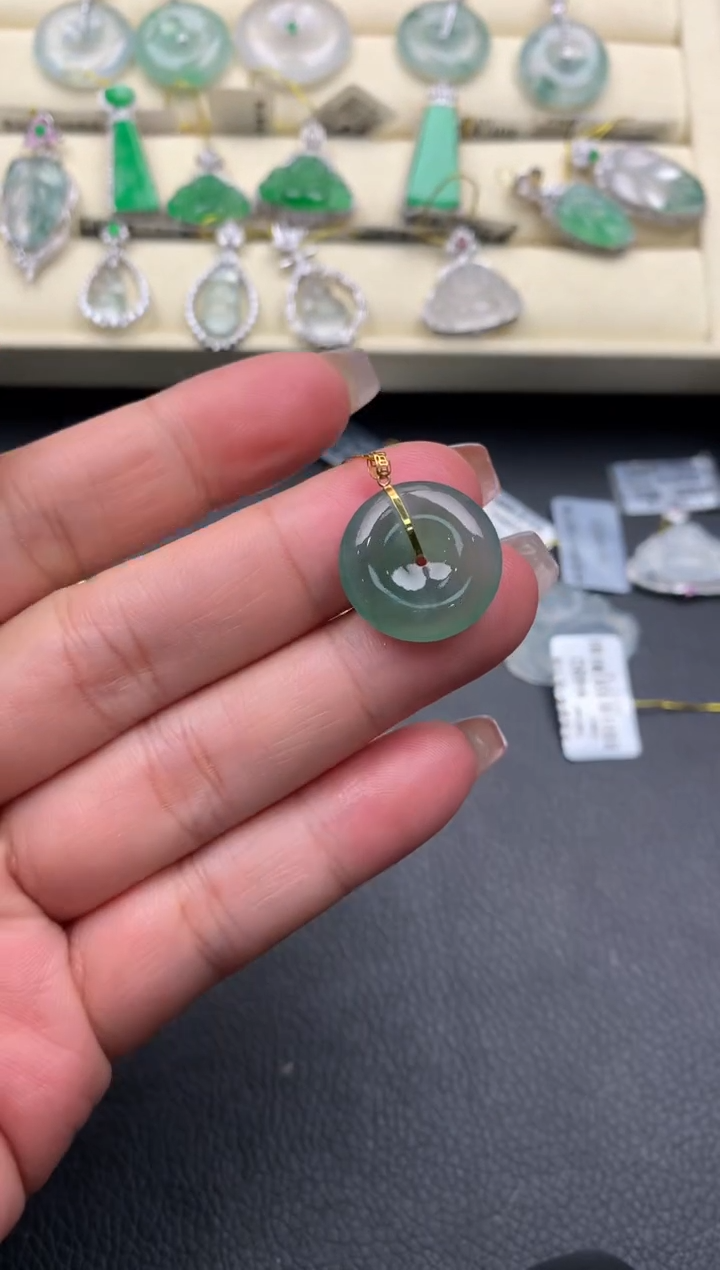 【闪购商品】翡翠颈饰18K金镶嵌D595......