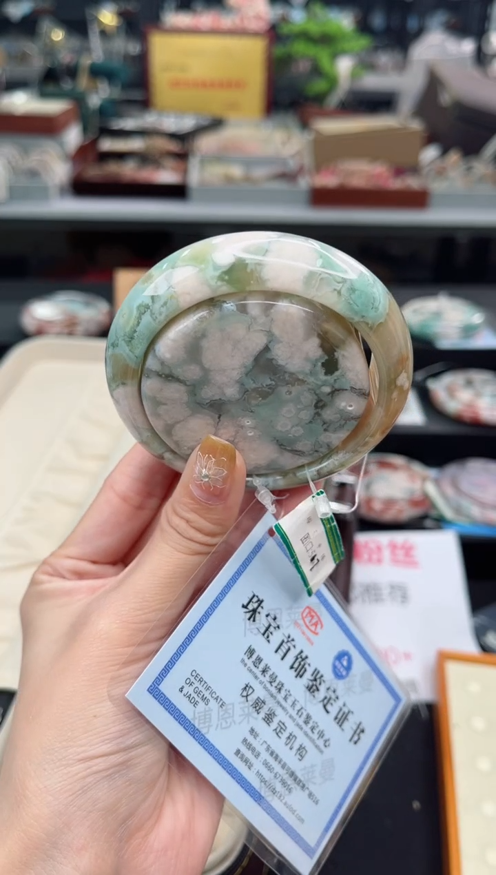 【闪购商品】石英质玉手镯未镶嵌57圈口（赠品镯心）2S6074