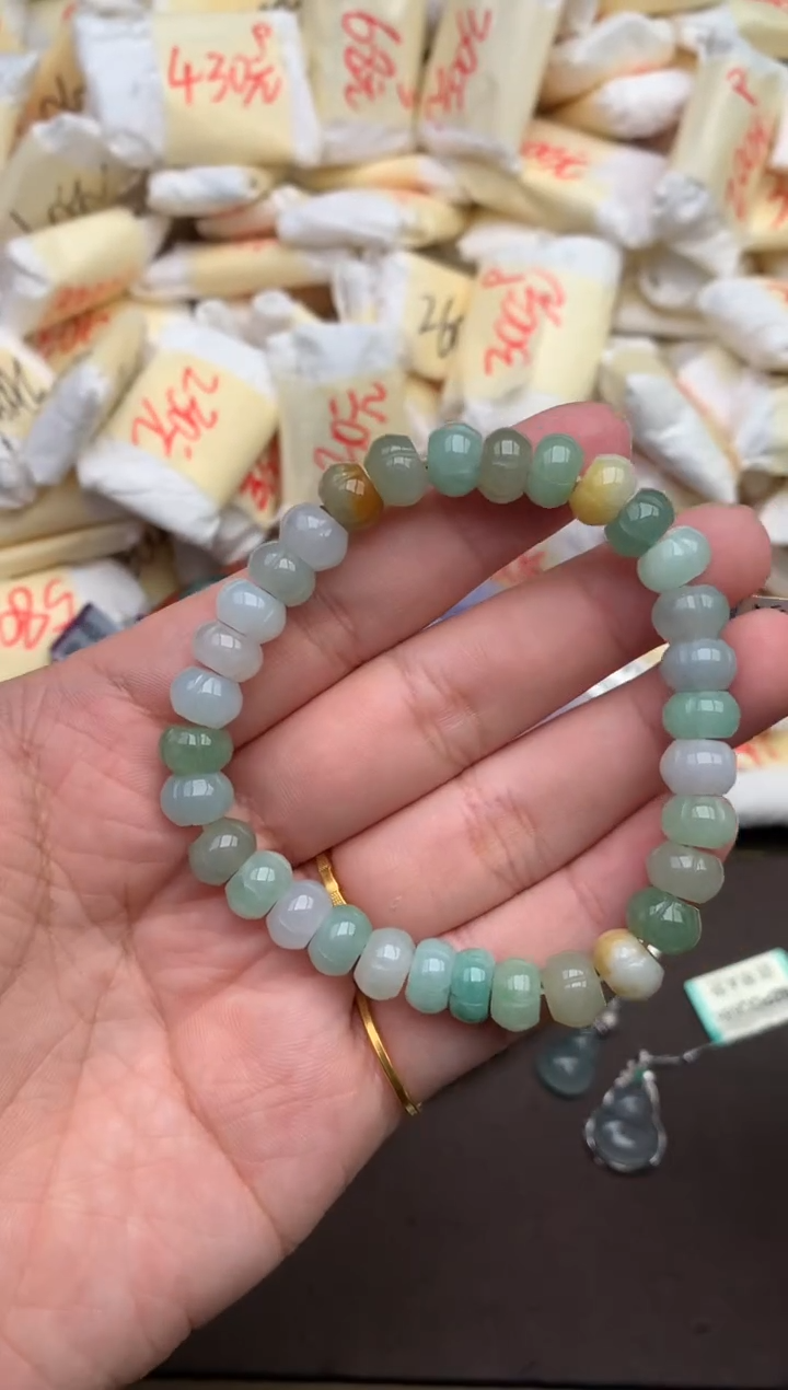 翡翠挂件未镶嵌—