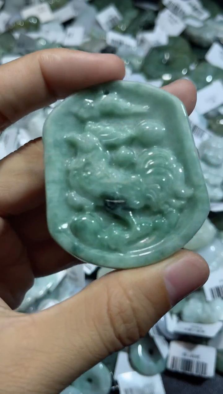 【闪购商品】翡翠颈饰未镶嵌00002923