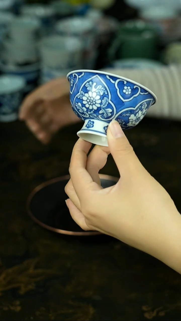 茶具还挺美，蹲下看看！