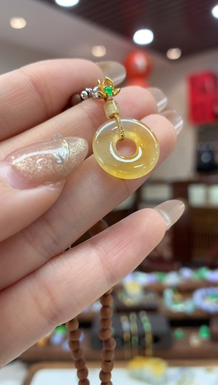 【闪购商品】翡翠吊坠(不含链)18K金镶嵌甜甜圈