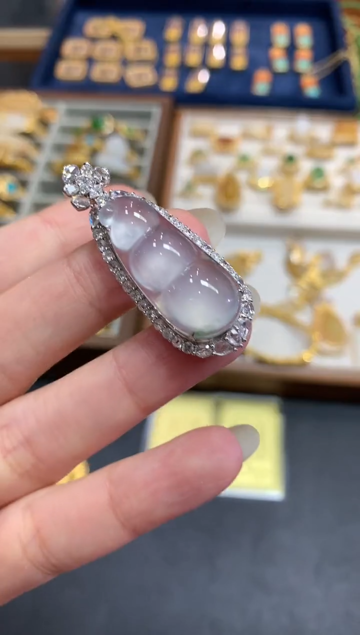 【闪购商品】翡翠吊坠(不含链)18K金镶嵌A769|35000