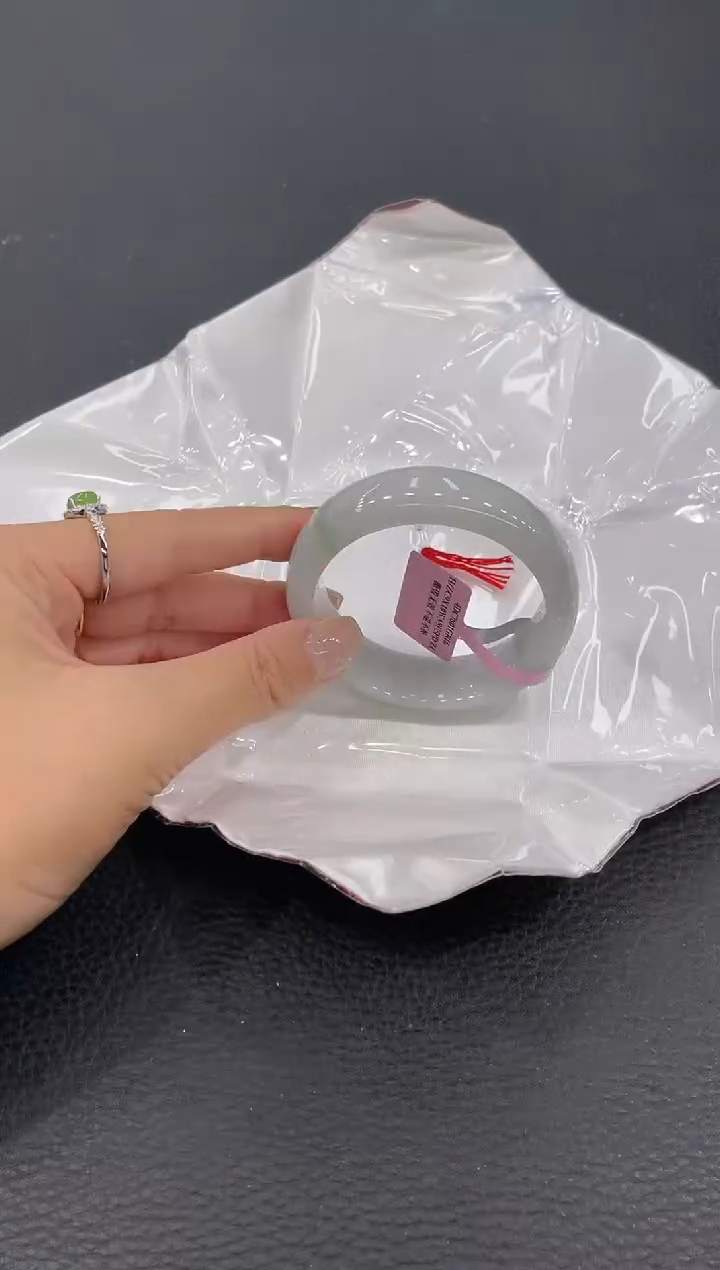 【闪购商品】翡翠手镯未镶嵌手镯
