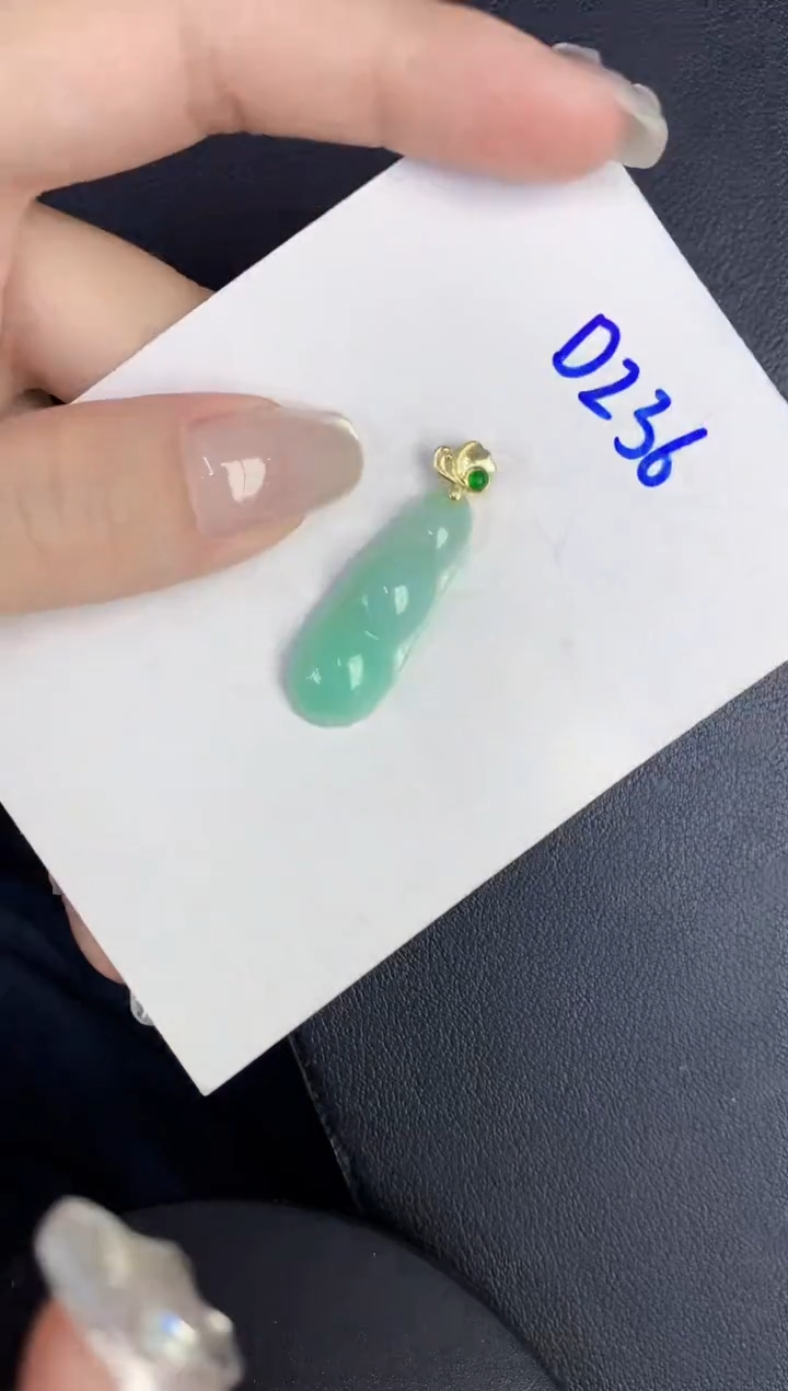 翡翠未镶嵌颈饰缅甸天然翡翠A货