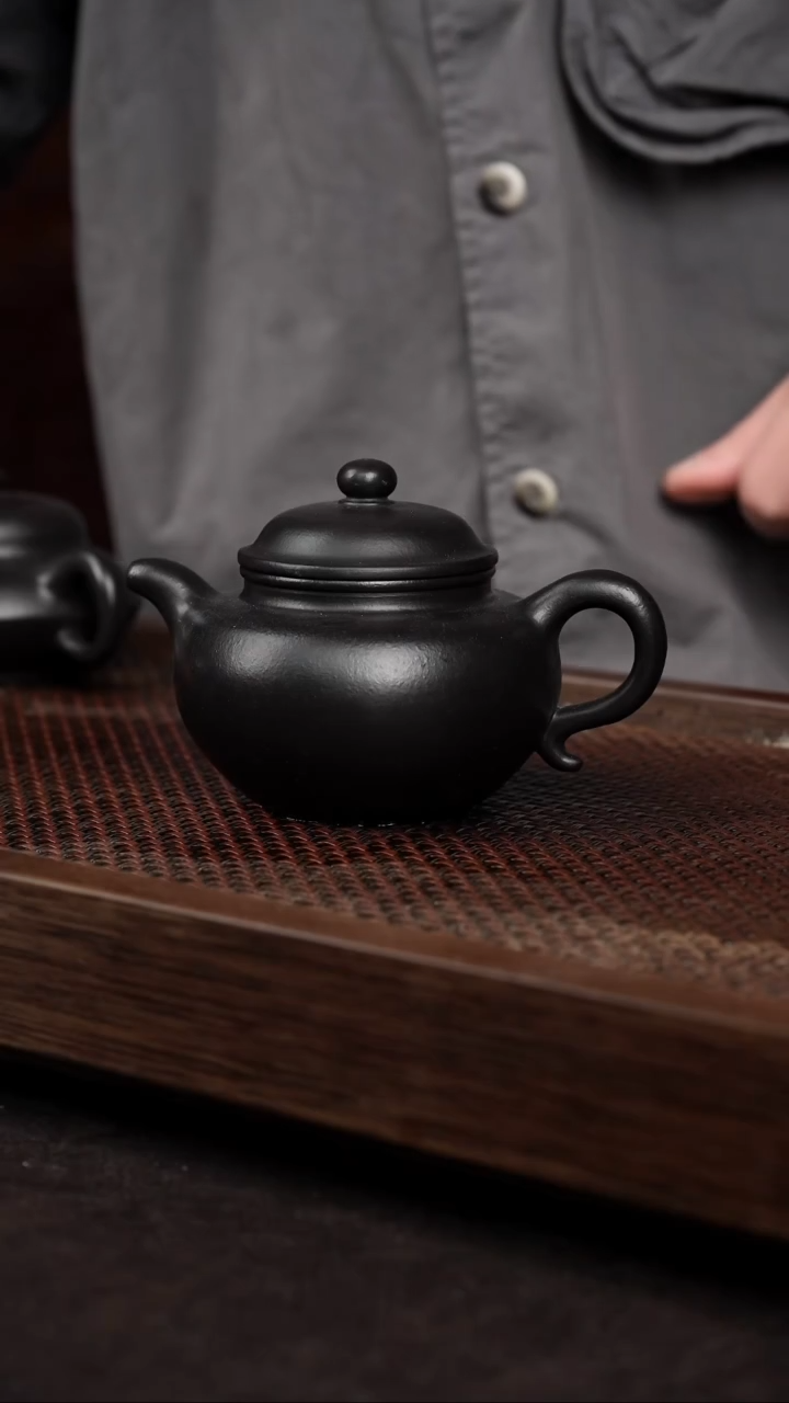 【闪购商品】紫砂茶壶黑料莲子