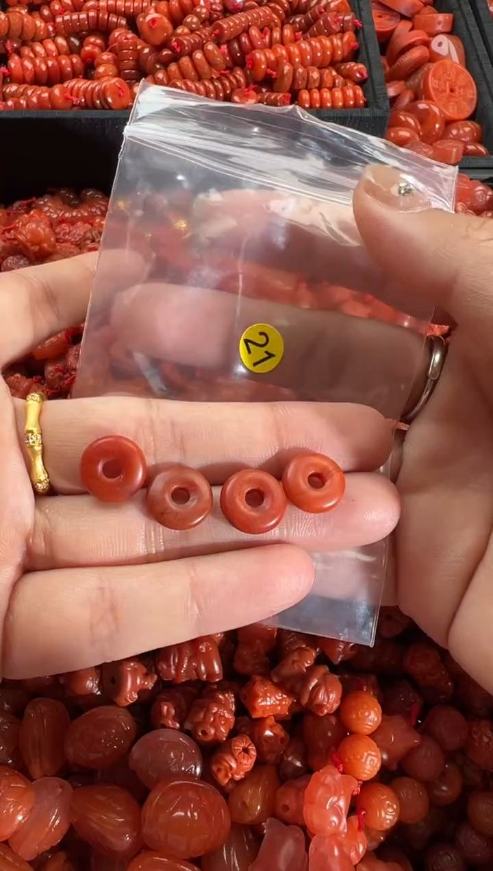 【闪购商品】南红玛瑙颈饰未镶嵌1