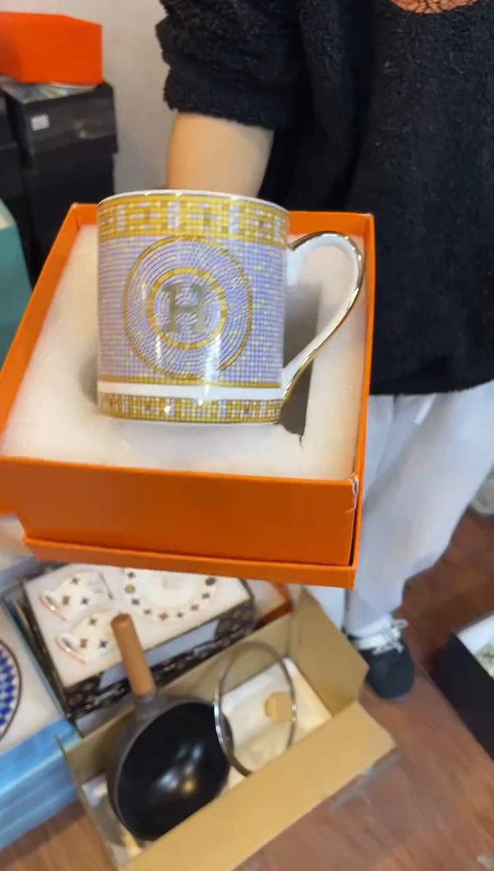 杯鸿辉家品牌瓷器，京东包邮！