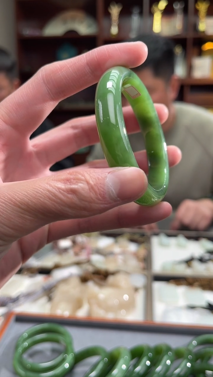 【闪购商品】和田玉手镯未镶嵌 52-58圈口