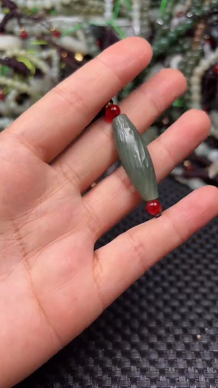 和田玉未镶嵌颈饰1