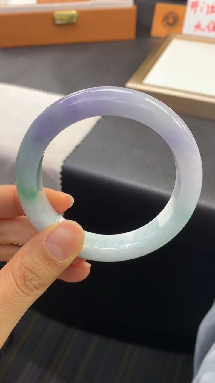 未镶嵌手镯翡翠退货需手镯吊牌标签完好 56正圈