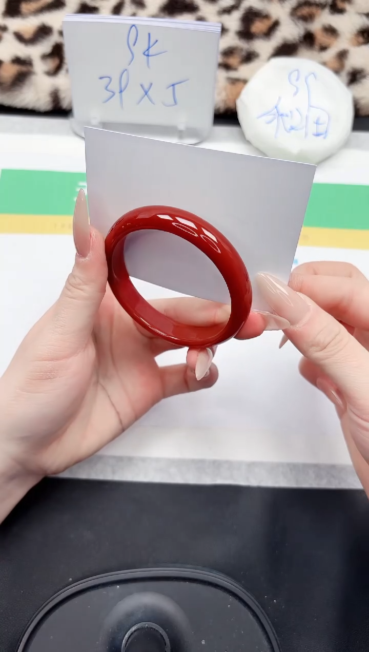 【闪购商品】石英质玉手镯未镶嵌139-55.1