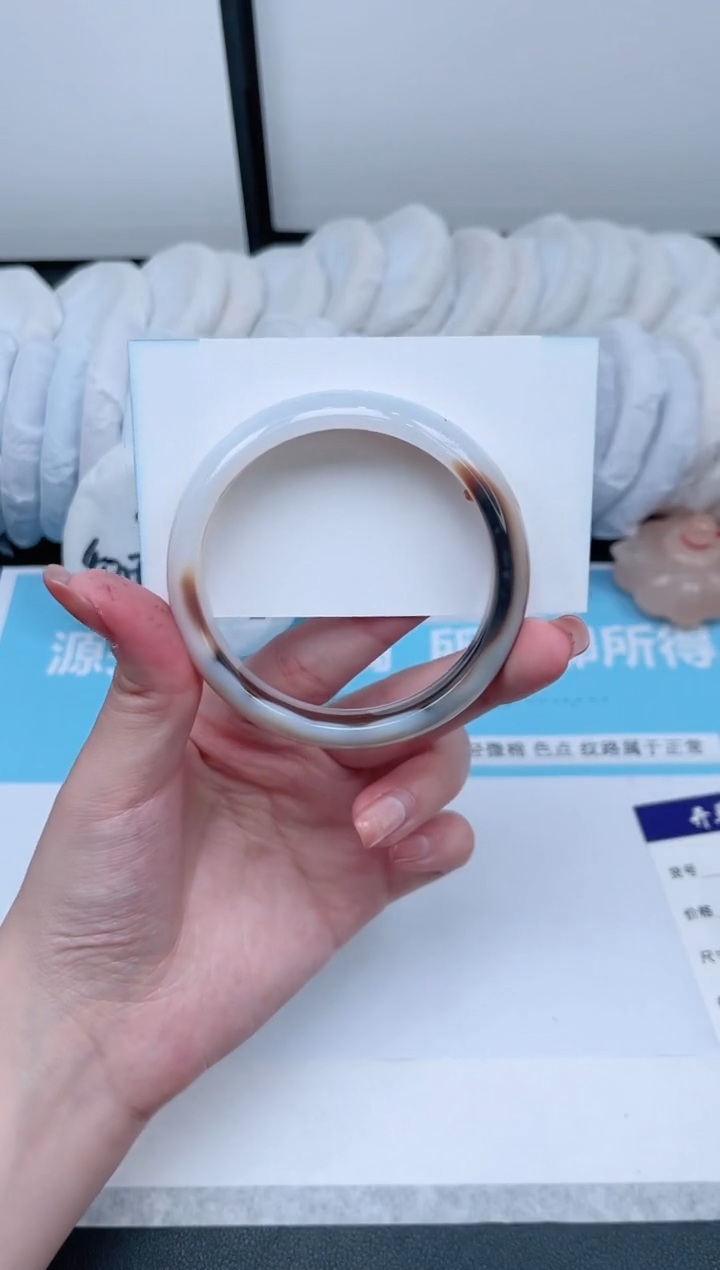 【闪购商品】石英质玉手镯未镶嵌128-56.5