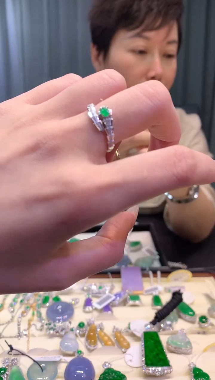 翡翠戒指18K金镶嵌多样性发货