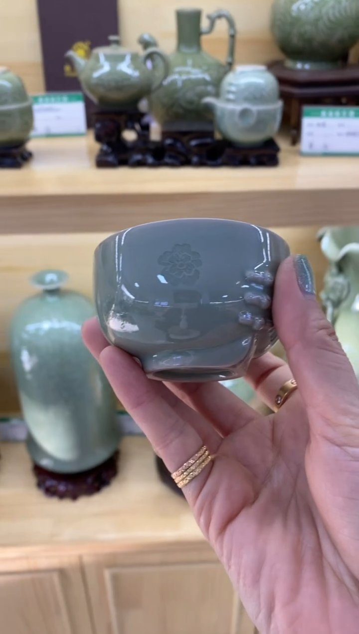 【闪购商品】021548 花朵旗袍杯  一只微瑕