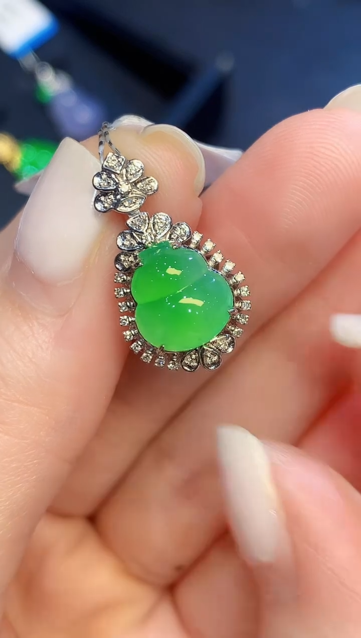 吊坠(不含链)18K金镶嵌翡翠L1718多样性发其一